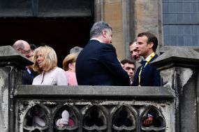 Brigitte Macron, Peter Poroshenko and Emmanuel Macron