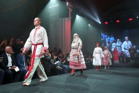 Ethno display participants