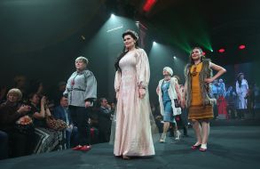 Ethno display participants