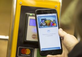 Demonstration of payment for travel through the ApplePay 