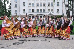 Бандуристки 