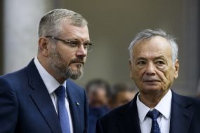 Alexander Vilkul and Yuiii Ioffe