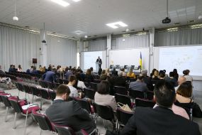 Business forum participants