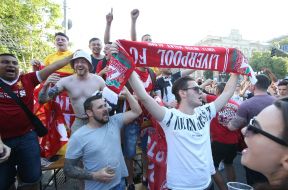 Болельщики ФК "Ливерпуль"