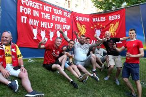 Болельщики ФК "Ливерпуль"