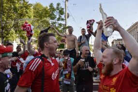 Болельщики ФК "Ливерпуль"