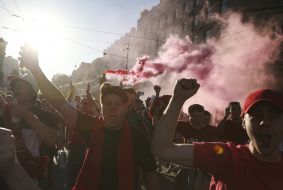 March of the fans of FC "Liverpool"