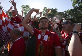 March of the fans of FC "Liverpool"