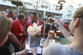 March of the fans of FC "Liverpool"