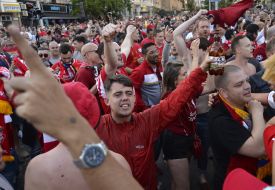 March of the fans of FC "Liverpool"