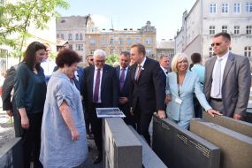Frank-Walter Steinmeier, Oleg Sinyutka and Andrei Sadovy