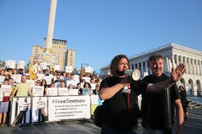 People make a massive photo