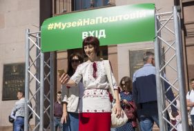 Акція «День небайдужості» біля будівлі КМДА