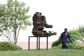 Скульптура Миколи Журавля "Вулик"