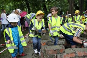 Children in the form of builders