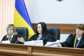 Judges Oksana Hardina, Oksana Golub and Tatyana Levitskaya