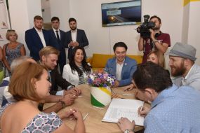 Signing a memorandum of cooperation