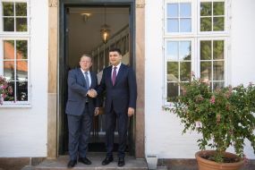 Vladimir Groysman and Lars Lukke Rasmussen