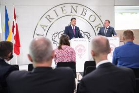 Vladimir Groysman and Lars Lukke Rasmussen