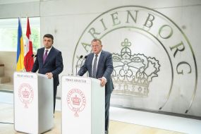 Vladimir Groysman and Lars Lukke Rasmussen