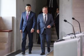 Vladimir Groysman and Lars Lukke Rasmussen