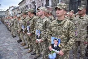 Servicemen of the 80th separate air assault brigade