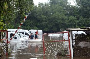Rescuers provide assistance to the victims in Chernihiv region