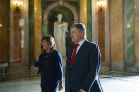 Petro Poroshenko, Maja Gojković