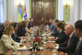 Petro Poroshenko, Maja Gojković