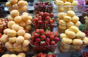 Strawberries and apricots