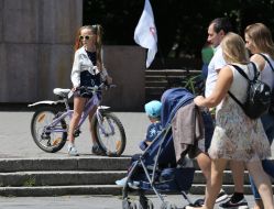 Women's bicycle parade in Lviv