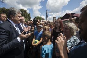 Petr Poroshenko during a meeting with Ukrainians