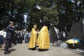 Petro Poroshenko at the opening of the Memorial