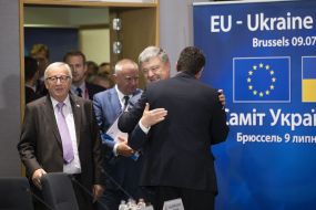 Peter Poroshenko and Jean-Claude Juncker