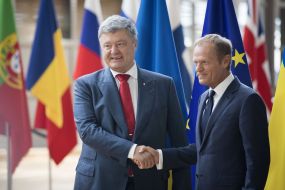 Petr Poroshenko and Donald Tusk