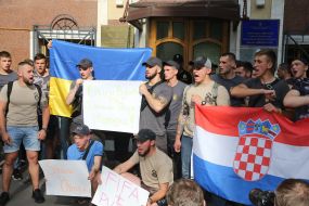 Promotion in support of the supporters of Dagogu Vida and Ognen Vukoejevich