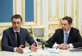 Volodymyr Omelyan and Igor Smelyansky