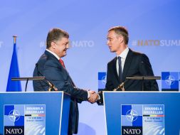 Jens Stoltenberg and Petro Poroshenko