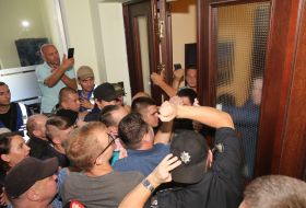 Столкновение между правоохранителями и участниками акции в КГГА