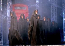 Artists during the opera "Don Giovanni"