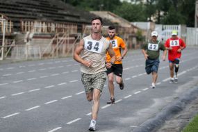 Selection of candidates for participation in the 43rd Marathon of the US Marine Corps