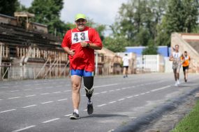 Selection of candidates for participation in the 43rd Marathon of the US Marine Corps