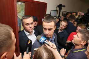 Nazar Holodnitsky and journalists