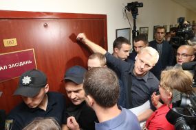 Vitaliy Shabunin and journalists