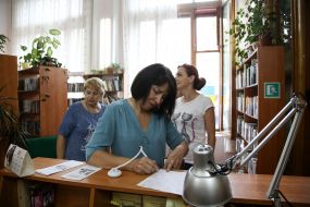 Collection of signatures for the preservation of the library in its historical premise