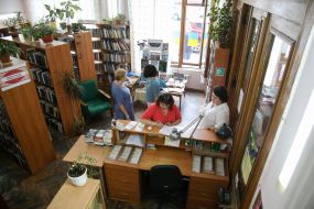 Collection of signatures for the preservation of the library in its historical premise