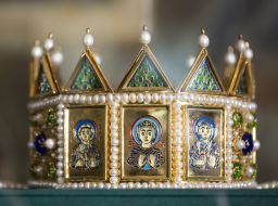 Stylized reconstruction of the crown of Anna Porphyrogenita
