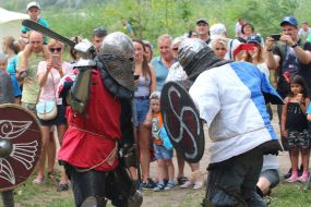 Men in knight's armor