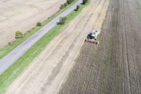 Збирання врожаю вівса