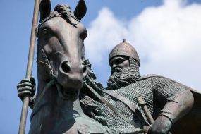 Monument to Ilya Muromtsu